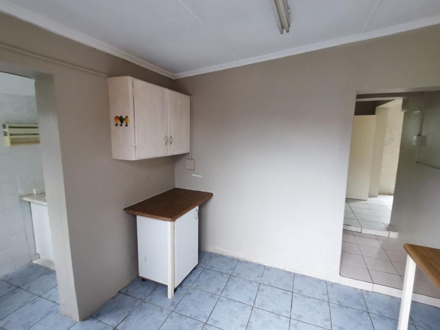 To Let 1 Bedroom Property for Rent in Kabega Park Eastern Cape